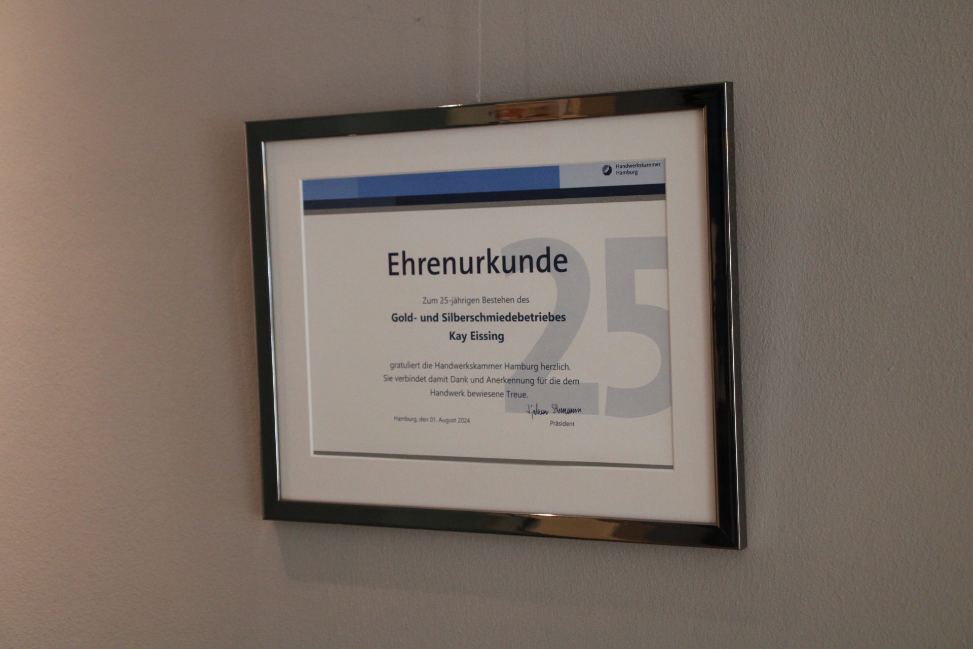 Ehrenurkunde der Handwerkskammer Hamburg zum 25-jährigen Bestehen