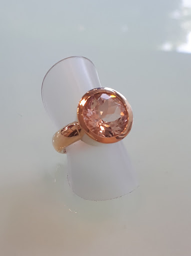 Roségold Ring mit Edelstein